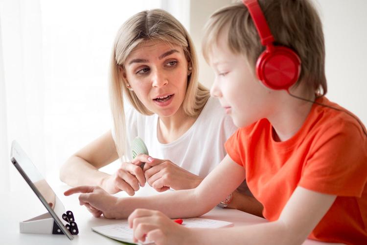 Listener Responding Program